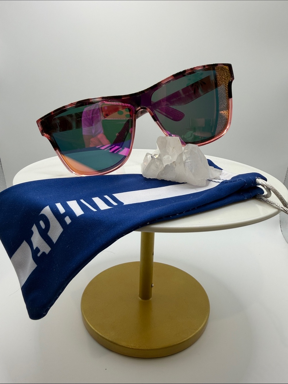 Ephiu Pink Gradient Cat-Eye Sunglasses with Pink Polorized Lenses